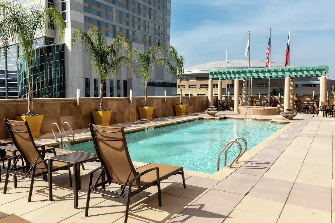 Embassy Suites Houston - Downtown Eksteriør bilde