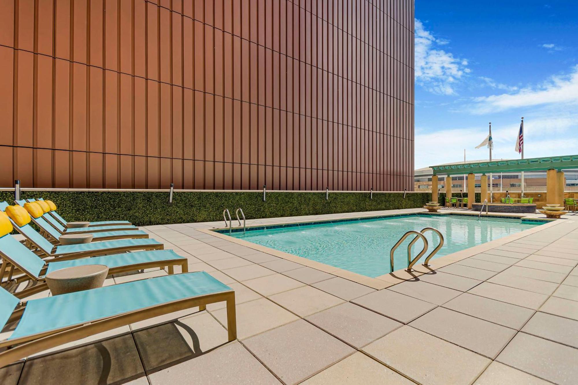 Embassy Suites Houston - Downtown Eksteriør bilde