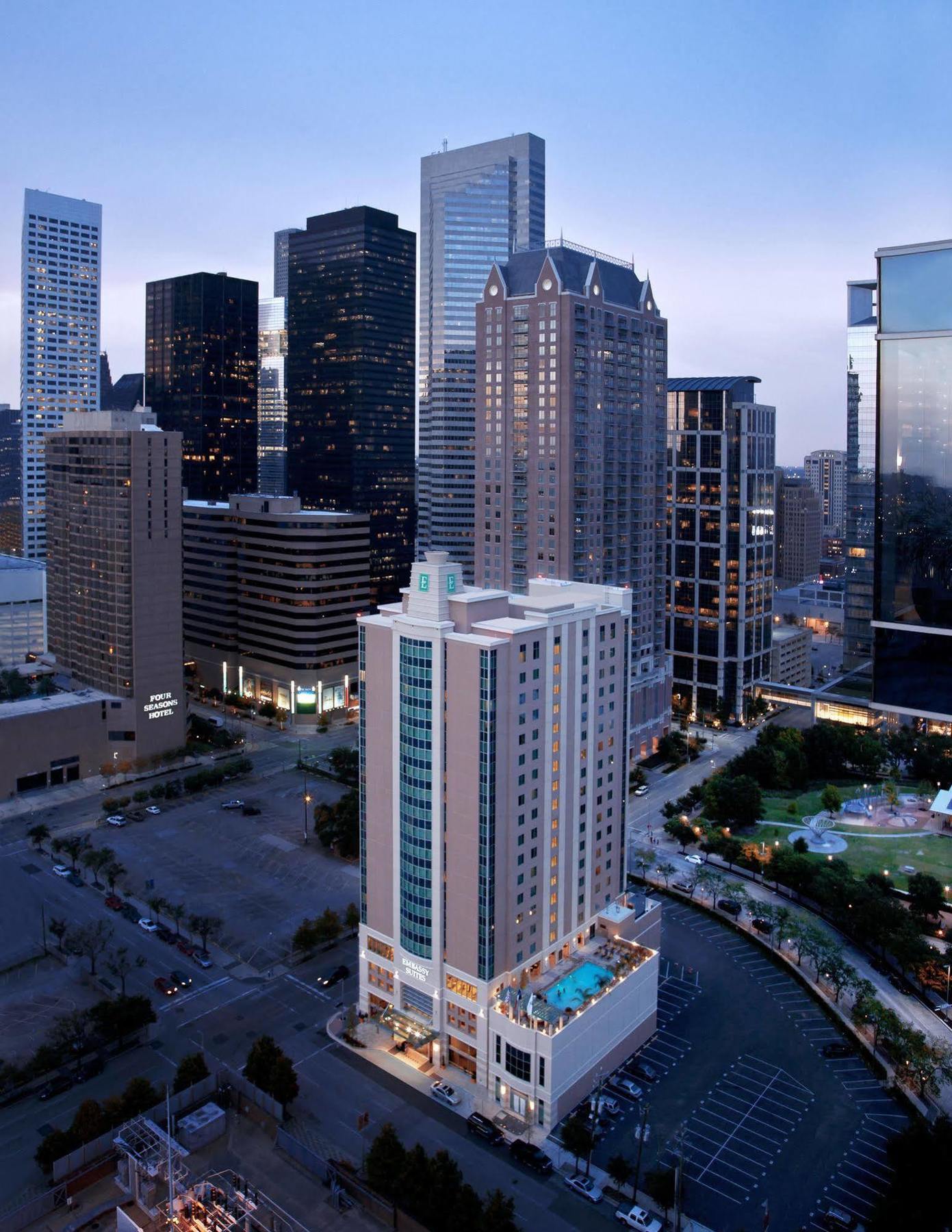 Embassy Suites Houston - Downtown Eksteriør bilde